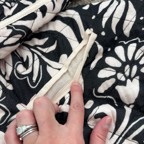 NWT Storia Quilted Jacket Sz M Paisley Printed Black Beige Grannycore - Picture 7 of 11